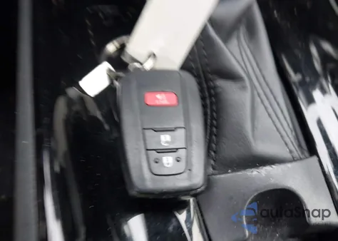 2019 Toyota C-Hr Xle z USA, uszkodzony, nr VIN JTNKHMBX4K1045678